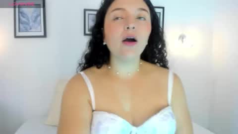 Luna  online show from 02-05-26, 02:22