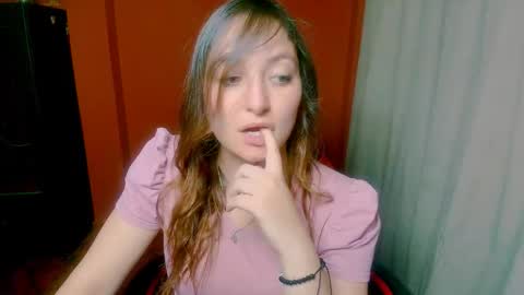 Snapshot of lunaa_m_ chatting on 01-18-26, 11:52 lunaa_m_ online show from 01-18-26, 11:52