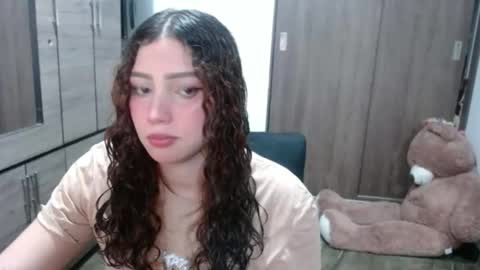 lunaa_sub online show from 05-06-26, 08:58