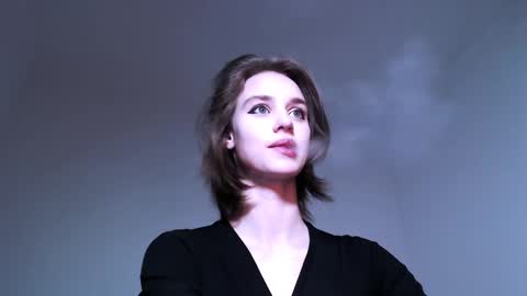 Luna online show from 12-29-24, 11:08