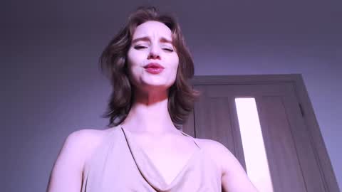 Luna online show from 01-21-25, 01:29