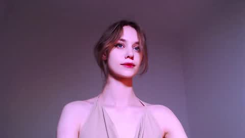 Luna online show from 02-08-25, 10:51