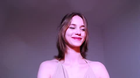 Luna online show from 02-09-25, 01:55