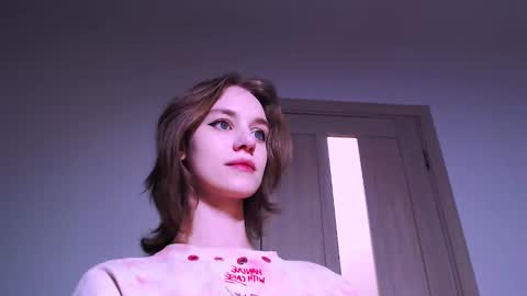 Luna online show from 02-10-25, 04:41