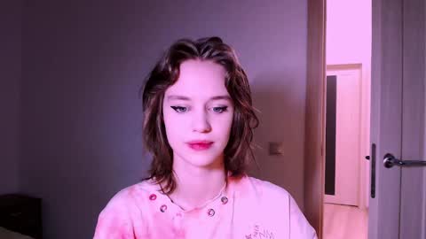 Luna online show from 02-11-25, 10:39