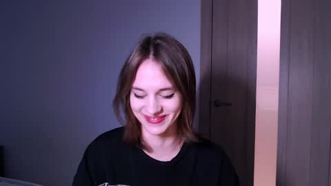 Luna online show from 02-28-25, 03:04