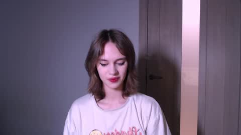 Luna online show from 03-09-25, 04:55