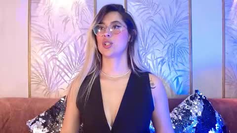 Luna online show from 09-28-25, 03:45