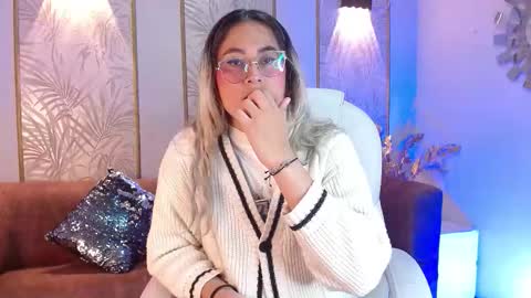 Luna online show from 10-04-25, 04:54