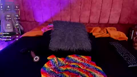 luna arias online show from 06-11-26, 12:32