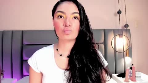 Snapshot of lunaaspen chatting on 03-25-26, 06:03 Luna Aspen online show from 03-25-26, 06:03