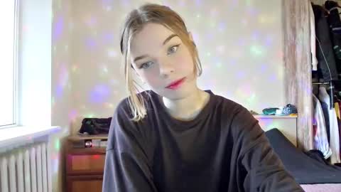 Snapshot of lunaastar_ chatting on 12-06-24, 12:05 lunaastar_ online show from 12-06-24, 12:05