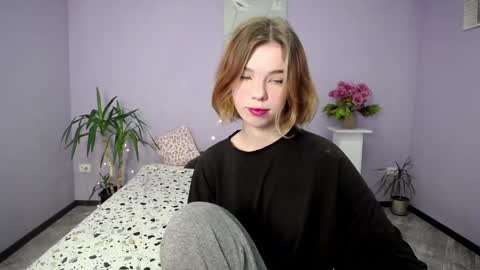 Snapshot of lunaastar_ chatting on 12-10-24, 10:38 lunaastar_ online show from 12-10-24, 10:38