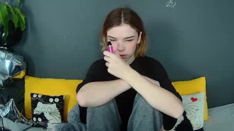 Snapshot of lunaastar_ chatting on 12-11-24, 10:14 lunaastar_ online show from 12-11-24, 10:14