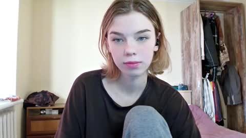 Snapshot of lunaastar_ chatting on 12-14-24, 12:33 lunaastar_ online show from 12-14-24, 12:33