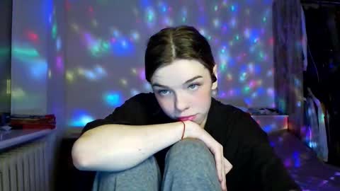 Snapshot of lunaastar_ chatting on 12-23-24, 04:06 lunaastar_ online show from 12-23-24, 04:06