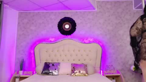 lunababe_ online show from 01-14-26, 12:33