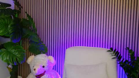 LunaBex online show from 10-18-25, 11:33