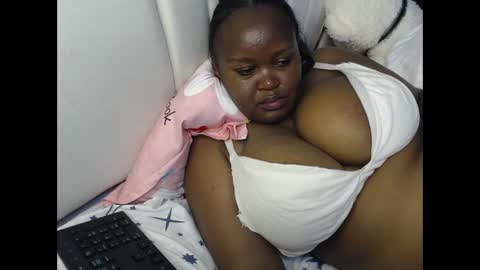 lunabloom01 online show from 09-24-25, 01:31