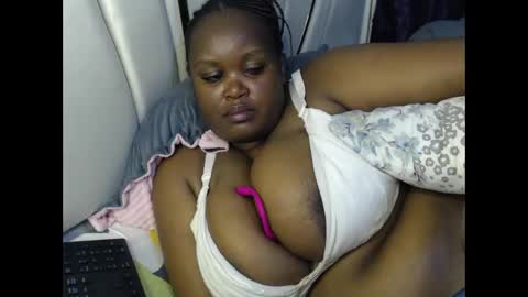 lunabloom01 online show from 03-21-26, 08:19