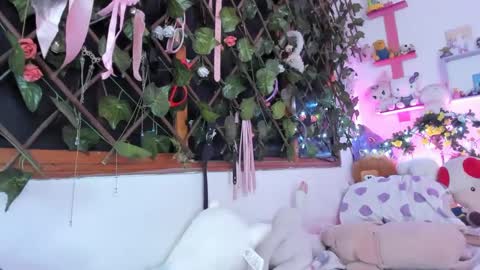 lunacristal_moon online show from 12-04-24, 09:57