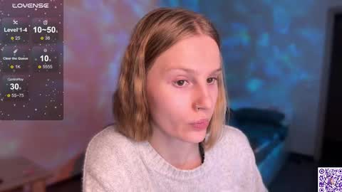 Snapshot of lunacyy chatting on 09-29-25, 08:13 Britney online show from 09-29-25, 08:13