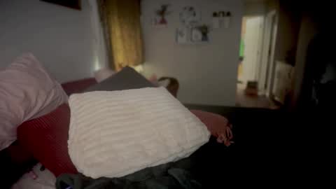 Luna Daddys Girl online show from 03-21-26, 09:29