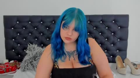 Luna online show from 05-18-26, 02:34