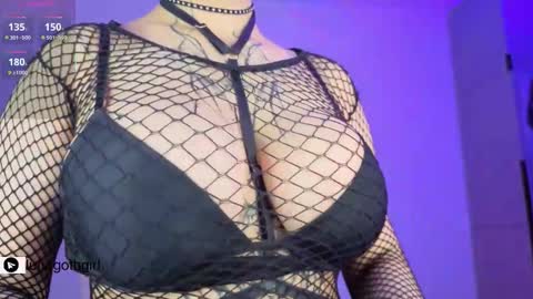 Snapshot of lunagothgirl chatting on 02-28-26, 04:46 Luna online show from 02-28-26, 04:46