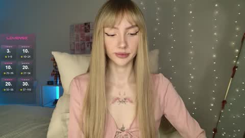 Luna online show from 01-13-26, 01:00