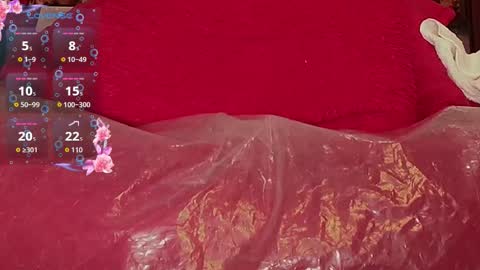 Snapshot of lunalatinacoo chatting on 02-19-26, 12:34 LUNA online show from 02-19-26, 12:34