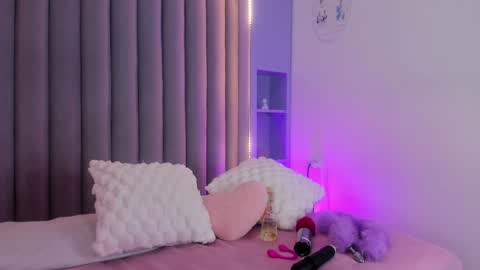 I M  L U N A  online show from 01-28-25, 02:43