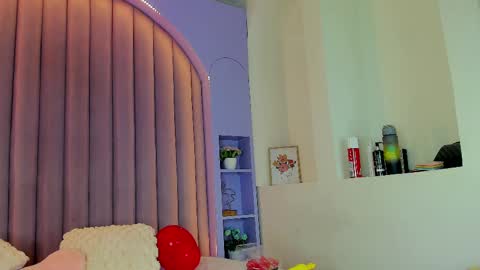 I M  L U N A  online show from 02-15-25, 02:47