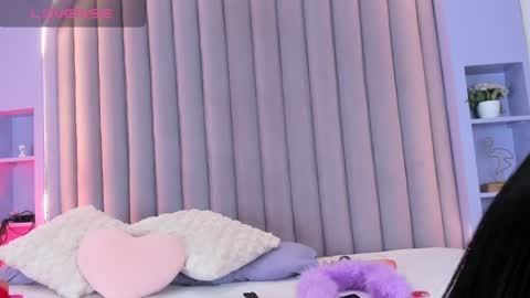 I M  L U N A  online show from 02-18-25, 02:59