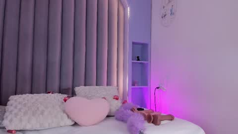 I M  L U N A  online show from 03-03-25, 02:36