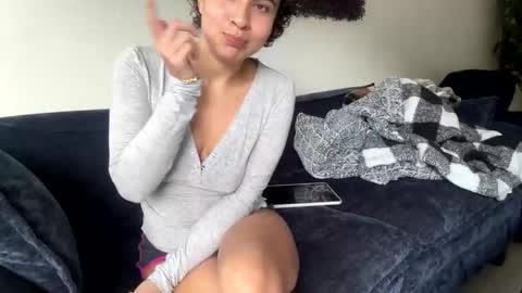 lunaloopzz online show from 05-09-26, 02:22