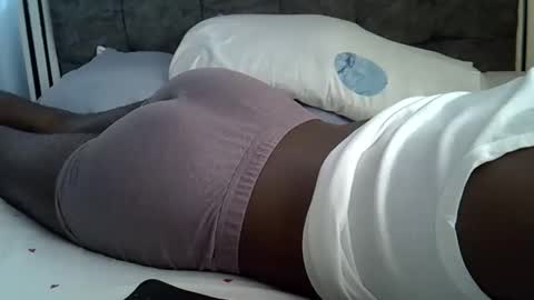 lunalove22_ online show from 03-21-26, 08:19