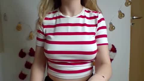 lunalovegood869275 online show from 12-03-25, 02:59