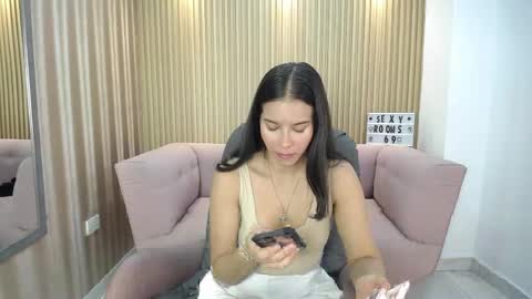 Snapshot of lunamillers_ chatting on 04-25-26, 03:53 lunamillers_ online show from 04-25-26, 03:53