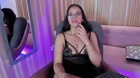 Snapshot of lunamillers_ chatting on 05-05-26, 12:24 lunamillers_ online show from 05-05-26, 12:24