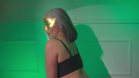 lunamisteriosa_ online show from 12-17-25, 09:59