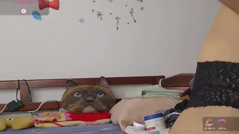 LUNA online show from 10-21-25, 06:08