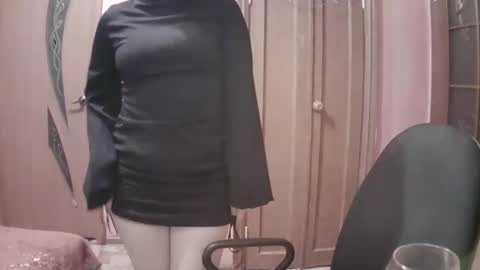 Snapshot of lunamystique_ chatting on 02-10-25, 11:02 lunamystique_ online show from 02-10-25, 11:02