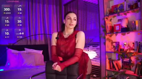 Luna  next streams Mon Fri Sat Sun 8pm-5am gmt0 online show from 12-20-25, 09:00