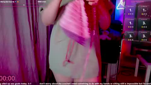 Snapshot of lunaoddity chatting on 03-21-26, 09:18 Luna online show from 03-21-26, 09:18