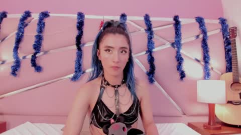 Snapshot of lunapagee chatting on 12-28-24, 05:35 Luna Page online show from 12-28-24, 05:35