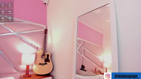 Snapshot of lunapagee chatting on 01-16-25, 01:04 Luna Page online show from 01-16-25, 01:04