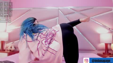 Snapshot of lunapagee chatting on 01-18-25, 02:33 Luna Page online show from 01-18-25, 02:33