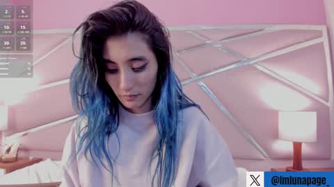 Snapshot of lunapagee chatting on 01-20-25, 12:25 Luna Page online show from 01-20-25, 12:25