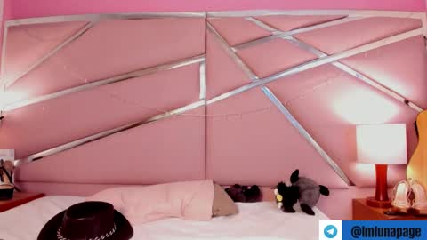 Snapshot of lunapagee chatting on 02-10-25, 06:24 Luna Page online show from 02-10-25, 06:24